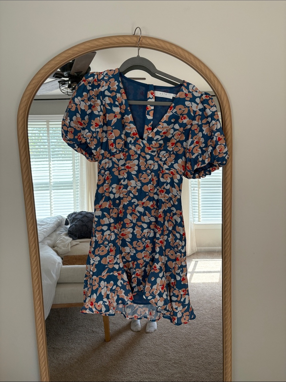 Astr Navy Floral V-Neck Puff Sleeve Mini Dress